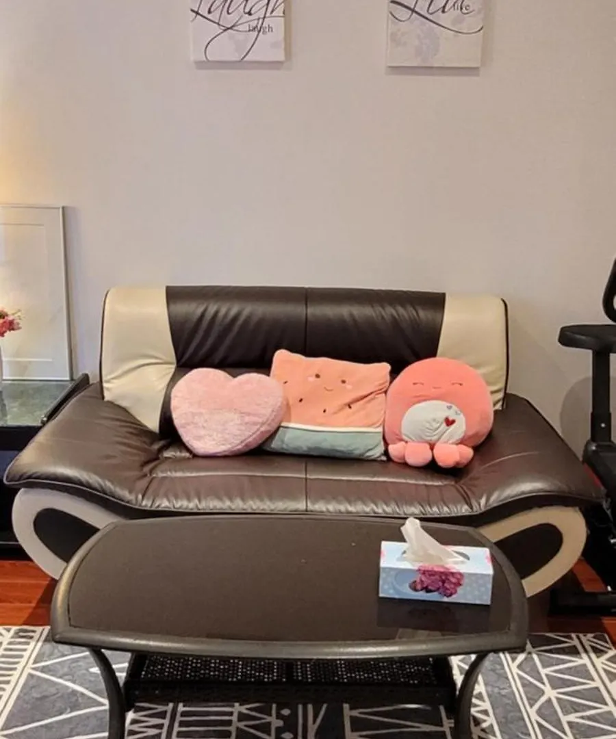 Mainfloor Spacious Room In Toronto Homestay